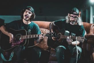 All Aboard with DDRB: Train-Traveling Folk Duo Seeks Interviews Ahead of Upcoming Amtrak Tour