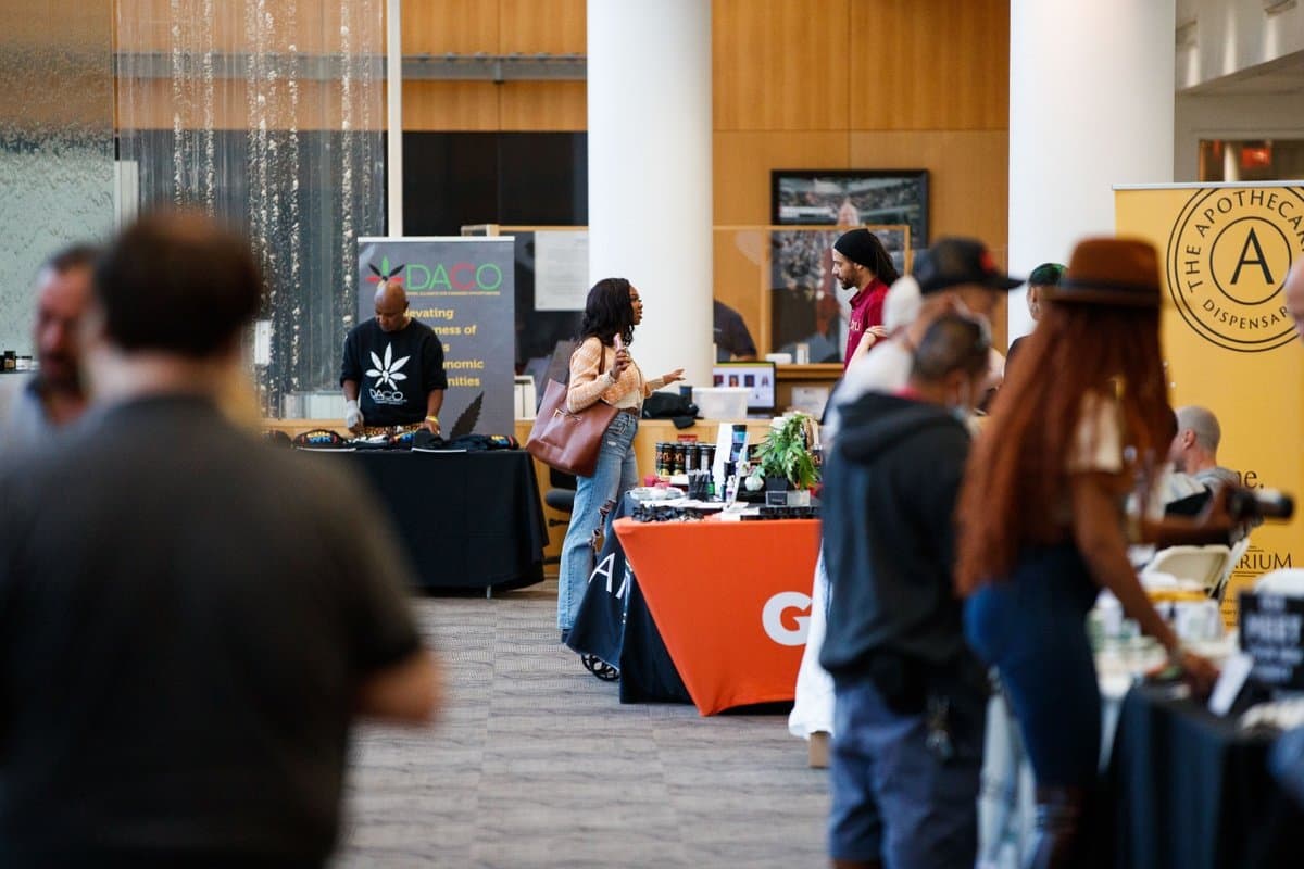 banner image for: La industria del cannabis da grandes pasos en Filadelfia con expungement en el lugar y feria de empleo.