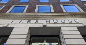 London’s Flexible Office Rates Reach Record Low of £600 per Desk in 2022, According to Rubberdesk's Latest Report