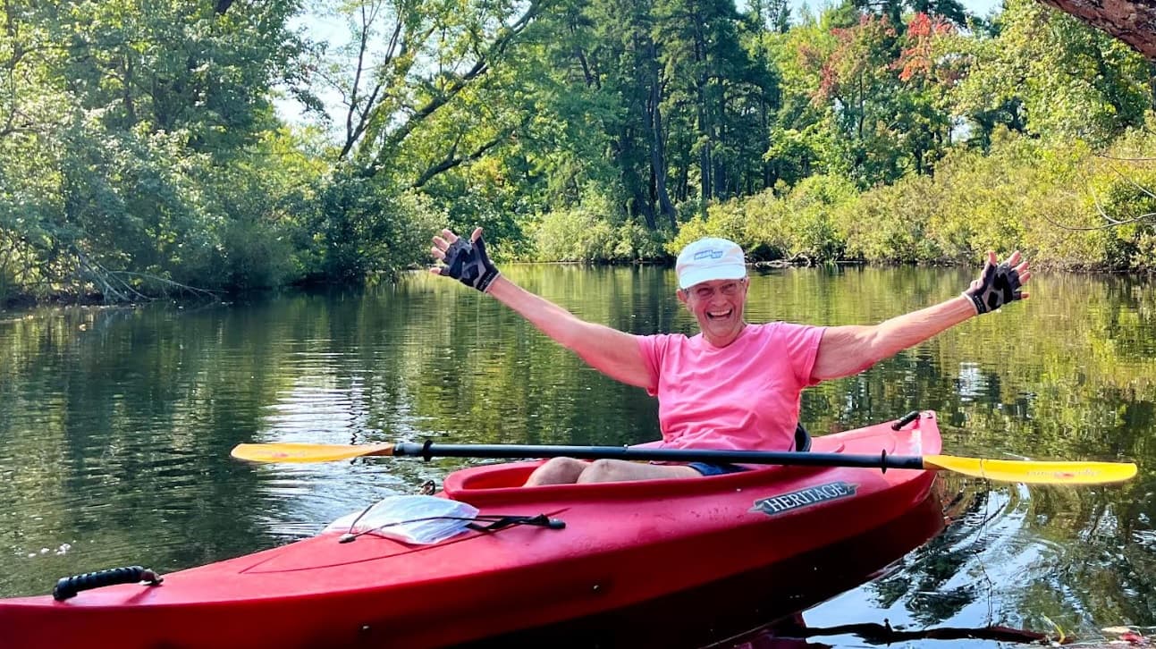 Senior Resident Combines Passions to Create Unique Community Groups at Linden Ponds