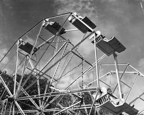 A. Aubrey Bodine's Legacy as a Pioneering Pictorialist Photographer