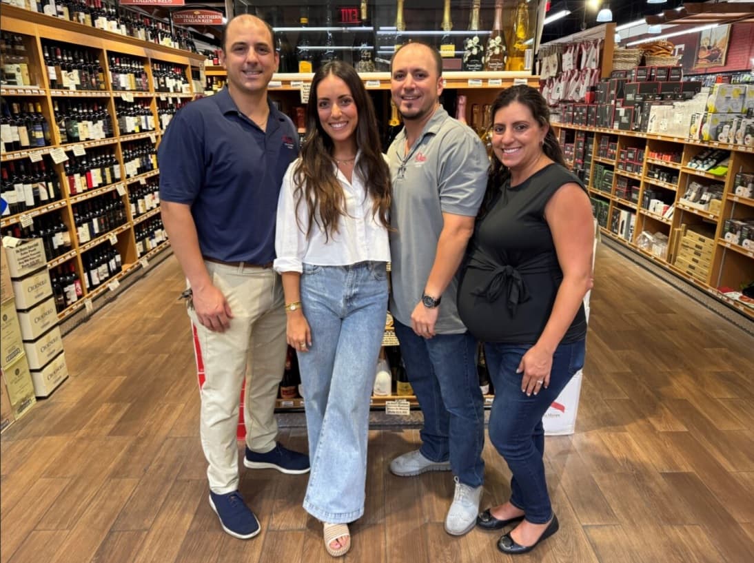 Doris Market's Wine Night Highlights Summer Sipping in North Palm Beach