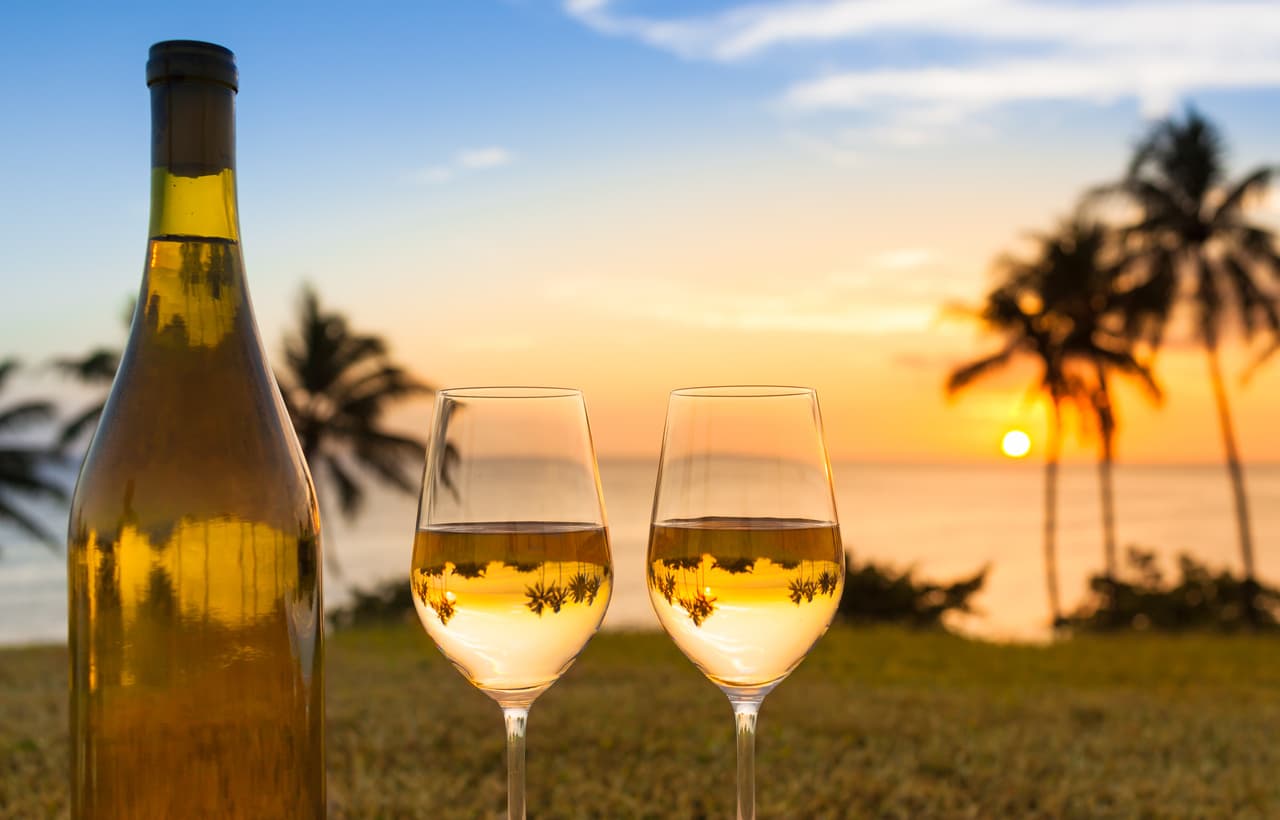 Why Duck Key's Dining Scene Influences Luxury Real Estate Decisions