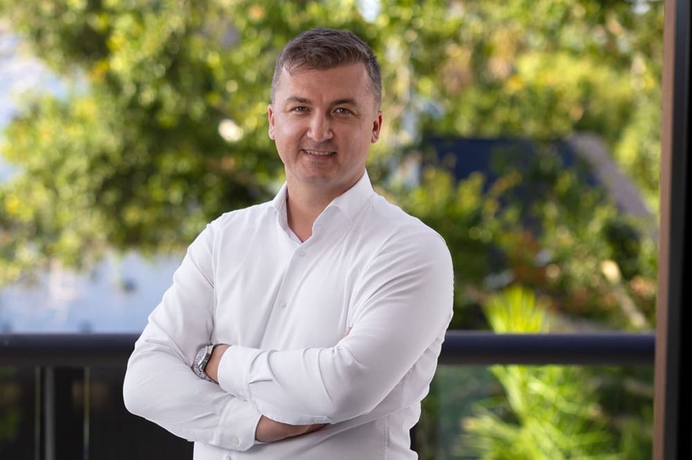 Young Cash Buyers Transform Sarasota's Luxury Real Estate Market