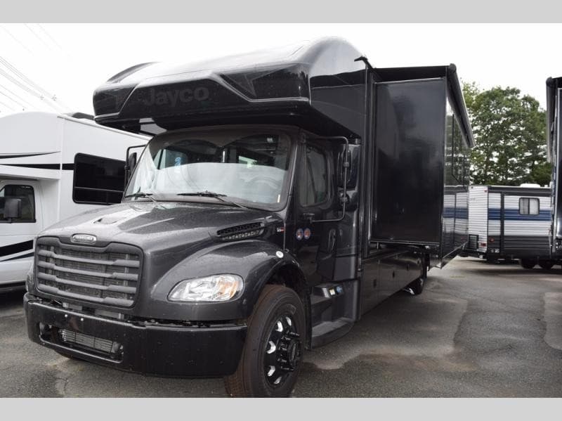 Pete's RV Center Expands Jayco Seneca Inventory, Strengthening Multi-State Sales and Service for New England RV Shoppers