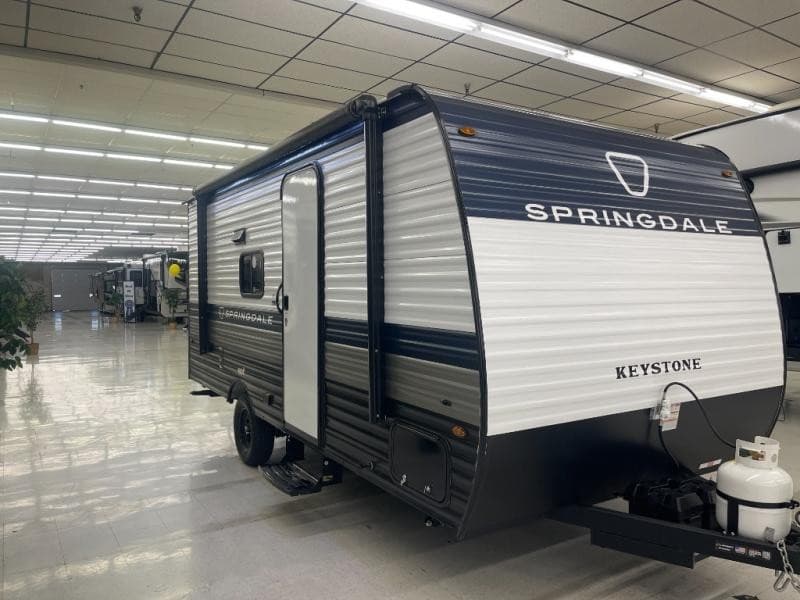 RnR RV Center Expands Liberty Lake Location with Additional RV Units and Service Bays