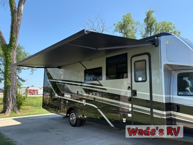 Wade's RV Expands Concord Motorhome and Used Camper Inventory in Oklahoma