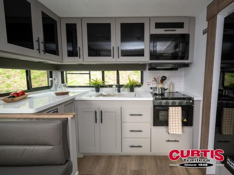 Curtis Trailers Expands Work and Utility Trailer Inventory in Oregon
