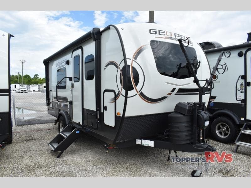 Topper’s RV Expands Camper Sales Lot in Waller, Texas, Offering More Options for Houston Area Buyers