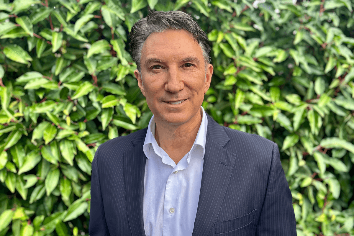 VueReal Strengthens Leadership with Semiconductor Veteran Robert Selley as Chief Commercial Officer