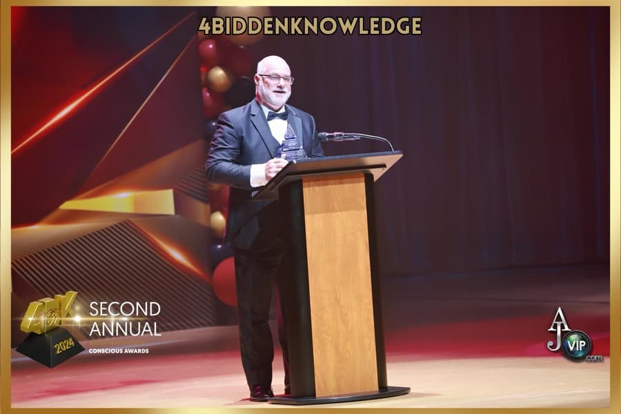 Dr. Patrick Porter Receives Health & Wellness Award at 4BIDDEN Conscious Awards