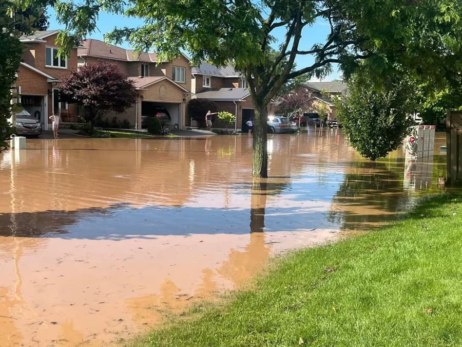 Hamilton-Based Cleaning Service Aids Burlington Flood Victims
