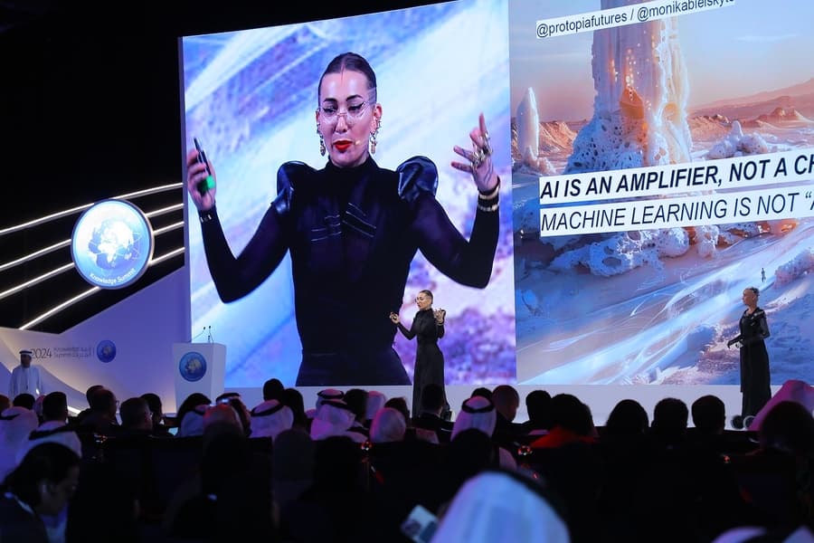 Knowledge Summit 2024 Highlights AI and Quantum Computing's Transformative Potential