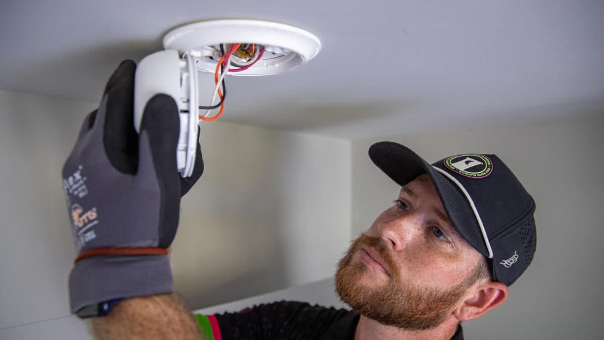 Tulsa Electrician with 4,000 Five-Star Reviews Launches Whole-Home Generator Service Ahead of Storm Season
