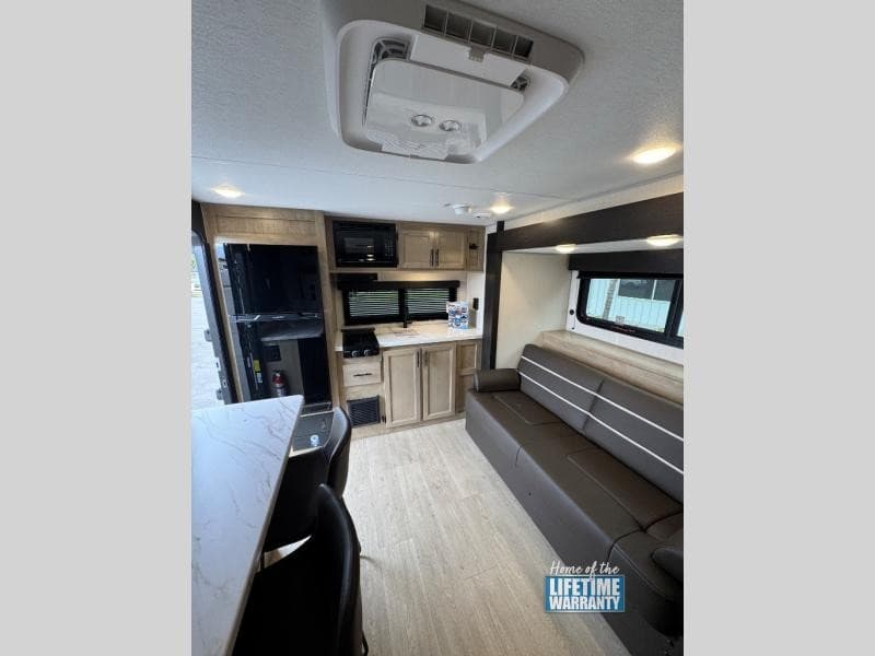 Royal Coach RV Expands Bakersfield Inventory with Raptor Fifth Wheels and Diverse Travel Trailers