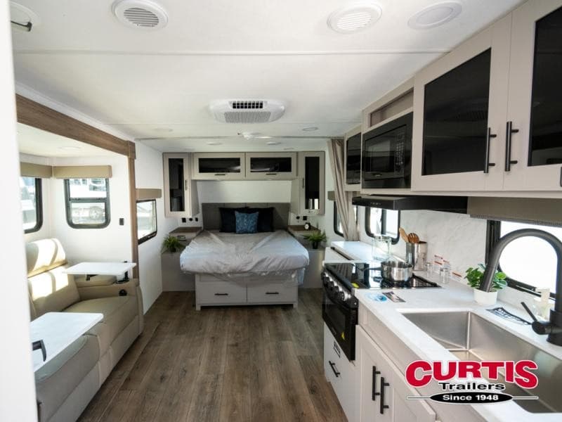Curtis Trailers Expands 2026 RV Lineup in Oregon with New Alliance RV Models and More