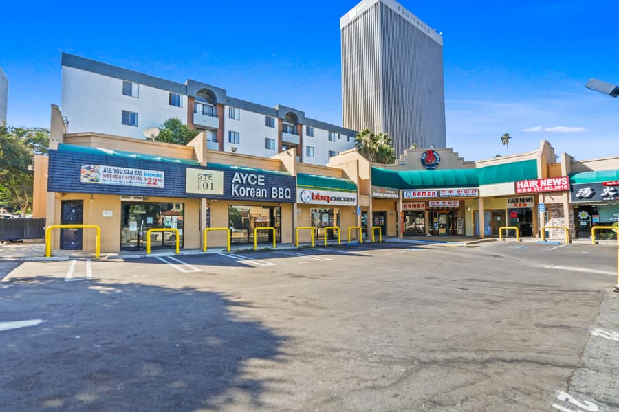Kenmore Plaza in Los Angeles' Koreatown Sells for $18.3 Million
